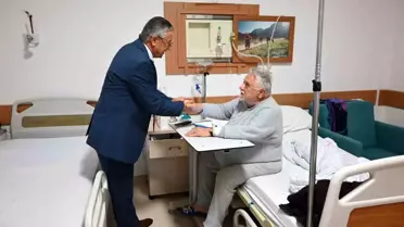 Kemer Belediye Başkanı, hastaları ve sağlıkçıları ziyaret etti