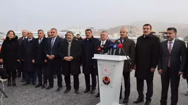 Ulaştırma ve Altyapı Bakanı: Depremlerden etkilenen yollar için 12 milyar lira harcama yapılacak