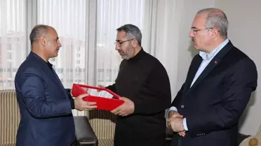 İçişleri Bakan Yardımcısı Mehmet Aktaş, şehit Piyade Sözleşmeli Er Kemal Aslan'ın ailesini ziyaret etti