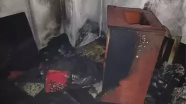 Afyonkarahisar'da bir binada çıkan yangın söndürüldü