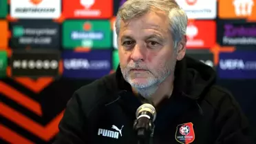 Beşiktaş, Bruno Genesio'dan olumsuz yanıt aldı, rotayı Giovanni van Bronckhorst'a çevirdi