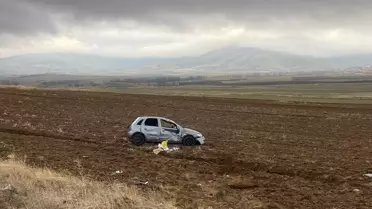 Kırşehir'de Otomobil Devrildi: Baba ve Oğlu Yaralandı