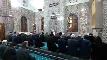 Gediz'de 'ailece camideyiz, milletçe duadayız' sabah namazı buluşması