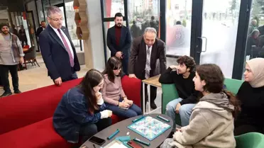 Talas Belediye Başkanı Mustafa Yalçın'ın Şeffaf Odada Başkanla Başbaşa uygulaması 103. haftasında AK Parti Kayseri Milletvekili Şaban Çopuroğlu'nu ağırladı