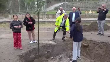 Bornova Belediyesi 2023'te Yeşil Alanları Artırmaya Devam Ediyor