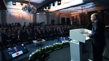 Cumhurbaşkanı Erdoğan TİSK Ortak Paylaşım Forumu'nda, 'Bölgemizde yaşanan krizlere ve küresel ekonomideki belirsizliğe rağmen ihracatta kırdığımız...