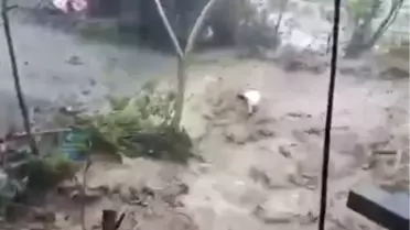 Hatay'da sağanak yağış sonucu sel ve heyelan meydana geldi