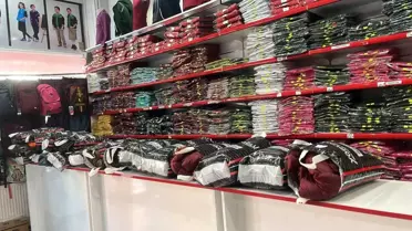 Kütahya Sosyal Yardım ve Kültür Vakfı, dar gelirli ailelerin çocuklarına kaban yardımında bulundu