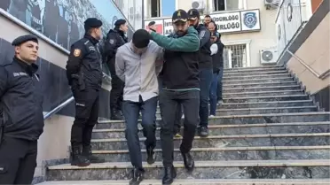 Eyüpsultan'da Polisle Silahlı Çatışmaya Giren 10 Kişi Adliyeye Sevk Edildi