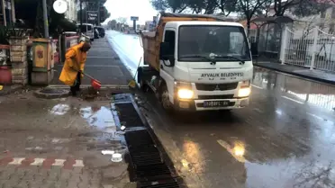 Ayvalık'ta Şiddetli Rüzgar ve Yağış Etkili Oldu