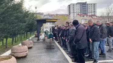 Başakşehir'de kaza sonucu hayatını kaybeden aile üyeleri son yolculuğuna uğurlandı