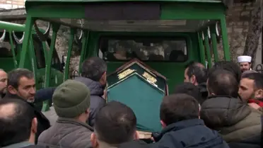 Fatih'te erkek arkadaşı tarafından öldürülen genç kız son yolculuğuna uğurlandı