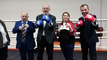 Kütahya'da Kick Boksta Dereceye Giren Sporcular Ödüllendirildi
