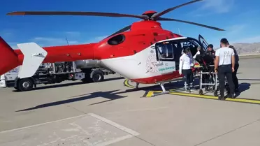 Şırnak'ta rahatsızlanan bebek ambulans helikopterle Elazığ'a sevk edildi
