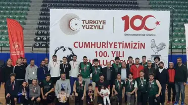 Buldan Basket takımı Denizli Basketbol Ligi'nde fair play ödülü aldı