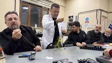 Uşak'ta Meslek Lisesi Öğretmeni Yüzlerce Kilometre Yol Kat Ederek Fiber Optik Kursuna Katılıyor