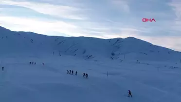 Milli sporcular Yüksekova'da çalışmalarını sürdürüyor