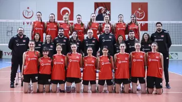20 Yaş Altı Kadın Milli Voleybol Takımı Ankara'da Kamp Yaptı