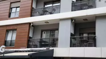 İzmir'de Kadın, Kocasını Bıçaklayarak Öldürdü