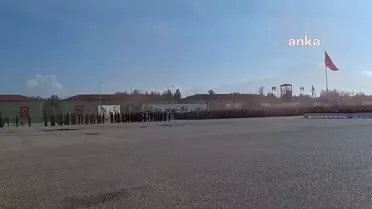 Isparta'da bedelli er ve sözleşmeli erler için yapılan yemin törenlerinde 'Türkiye Yüzyılı' marşı çalındı