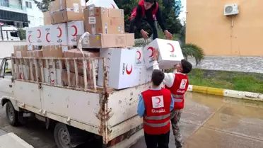 Türk Kızılayı, Gazipaşa'da İhtiyaç Sahiplerine Yardım Ediyor