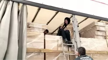 Edirne'de TIR Dorsesinde Yakalanan 8 Düzensiz Göçmen
