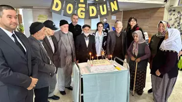 Afyonkarahisar Sandıklı Huzurevinde Doğum Günü Sürprizi