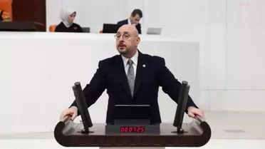 İYİ Parti Milletvekili Uğur Poyraz, kamu görevlilerine verilen disiplin cezalarının affı için kanun teklifi verdi