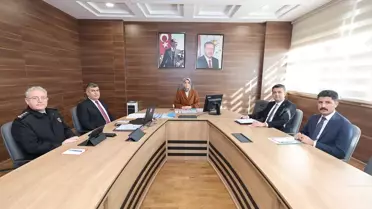 Afyonkarahisar'da Vali Kübra Güran Yiğitbaşı Başkanlığında Asayiş Toplantısı Gerçekleştirildi