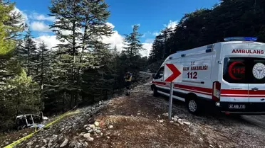 Kaş'ta Hafif Ticari Araç Devrildi: 1 Ölü, 2 Yaralı