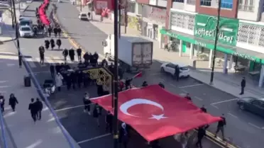 Şehit askerlerimiz için teröre tepki yürüyüşü düzenlendi