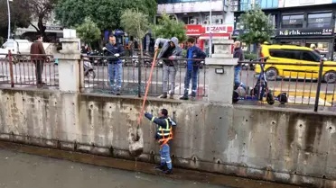Marmaris Belediyesi Karadere'deki Atıkları Denize Gitmeden Temizledi