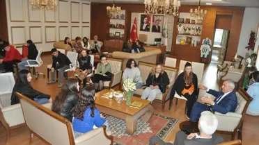 Serik Belediyesi Üniversite Öğrencilerine Destek Projesini Sürdürüyor