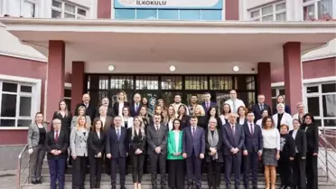 Bakan Tekin, hastanede tedavi gören öğrencilere karnelerini verdi (2)