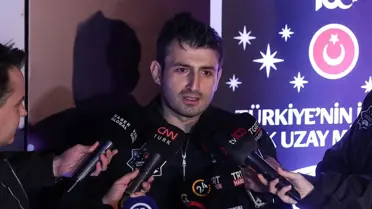 Selçuk Bayraktar, Türk astronotun yolculuğunu takip etmek için Taksim Meydanı'na geldi