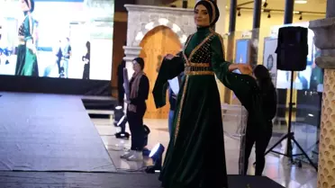 Diyarbakır'da Yöresel Kıyafetler ve Moda Tasarım Yarışması