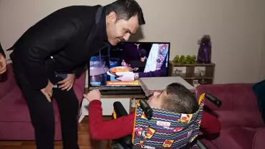 Murat Kurum, engelli çocuğu ziyaret etti ve kentsel dönüşüm mesajı verdi