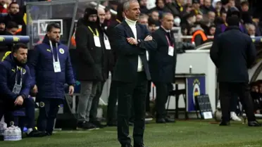 Fenerbahçe Teknik Direktörü İsmail Kartal, Samsunspor maçına 8 değişiklikle çıktı