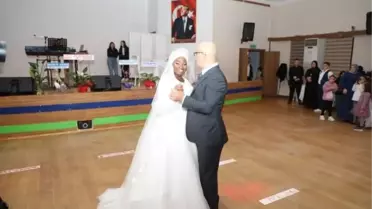 Rize'de Afrikalı gelinle dünyaevine girdi