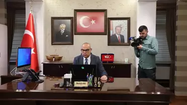 Ağrı Valisi Mustafa Koç, AA'nın 'Yılın Kareleri' oylamasına katıldı