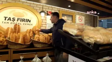Burhaniye'de Fırıncı, Askıda Ekmek Uygulamasını Devam Ettiriyor