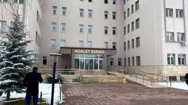 Kuran-ı Kerim'e ayağıyla basan kişiden garip savunma: Farkında değildim