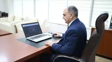 Konya Valisi Vahdettin Özkan, 2023'e damga vuran olaylara ait fotoğraflara oy verdi