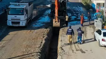 Kuşadası Belediyesi 7/24 Yol Yapım Çalışmalarına Devam Ediyor
