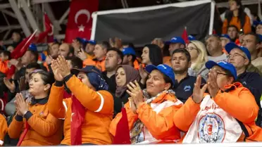 Mersin Büyükşehir Belediyesi İşçilerinin Maaşlarına Yüzde 71 Artış