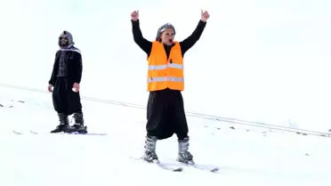 Karacadağ Kayak Merkezi'nde Yöre Halkı Şalvar ve Fistanla Kayıyor