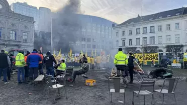 Avrupa Çiftçileri Brüksel'de Protesto Etti