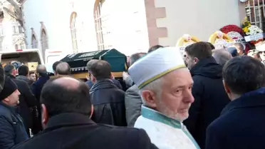 Kocaeli Büyükşehir Belediye Başkanı Tahir Büyükakın'ın Eşi Figen Büyükakın'ın Babası Hayatını Kaybetti