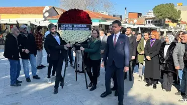 AK Parti Gaziemir Belediye Başkan Adayı Deniz Doğan, Atatürk Anıtı'na çelenk koyarak seçim çalışmalarına başladı