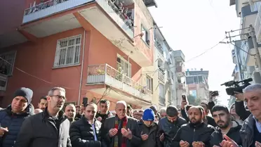 İzmir'de Silahlı Saldırı Sonucu Ölen Taksi Şoförü Oğuz Erge'nin Cenazesi Toprağa Verildi